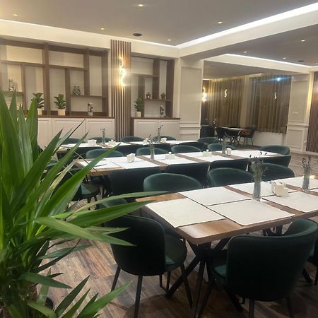 Freedom&Relax Hotel Buzau Exterior photo